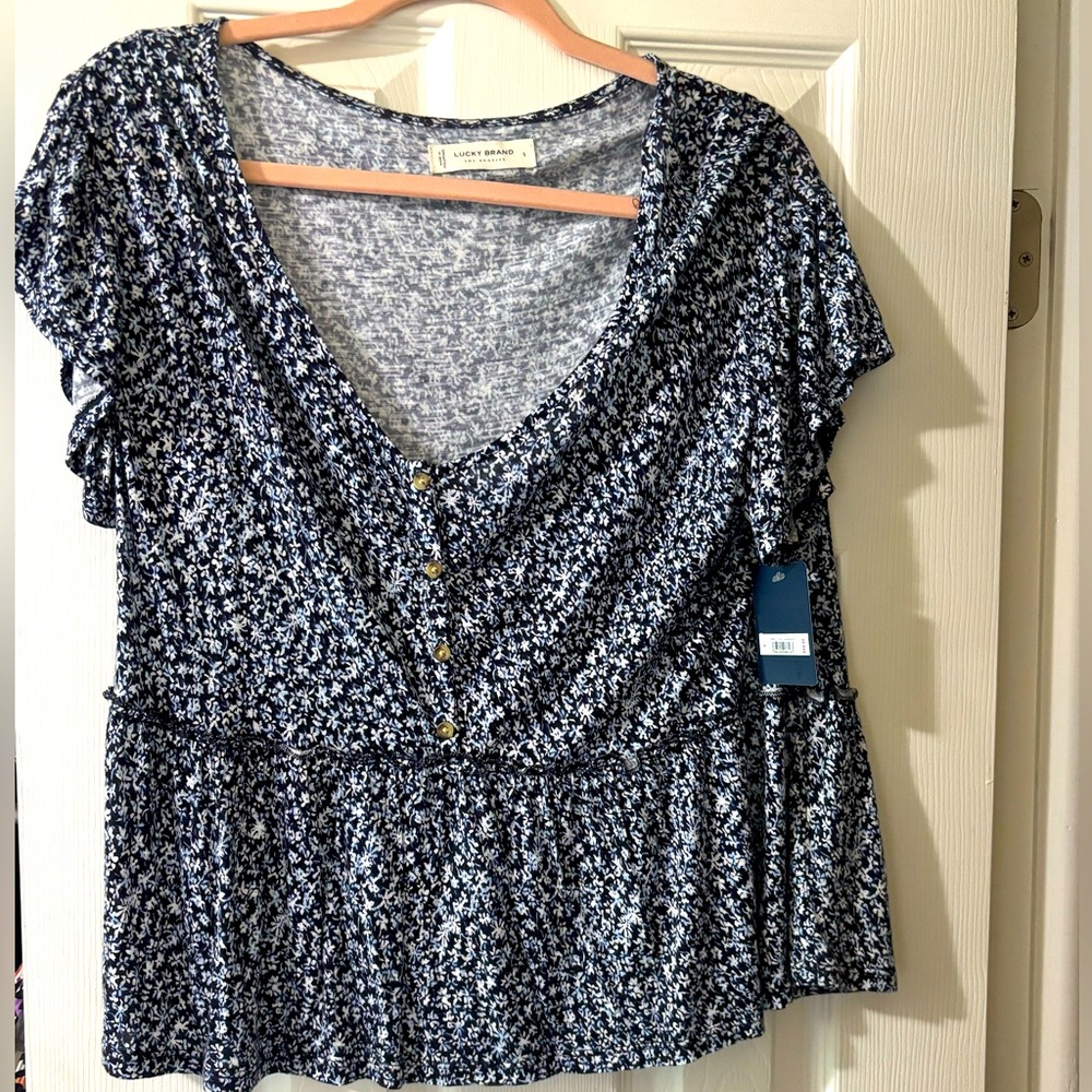 Lucky Brand NWT Flutter sleeve Peplum Top size S